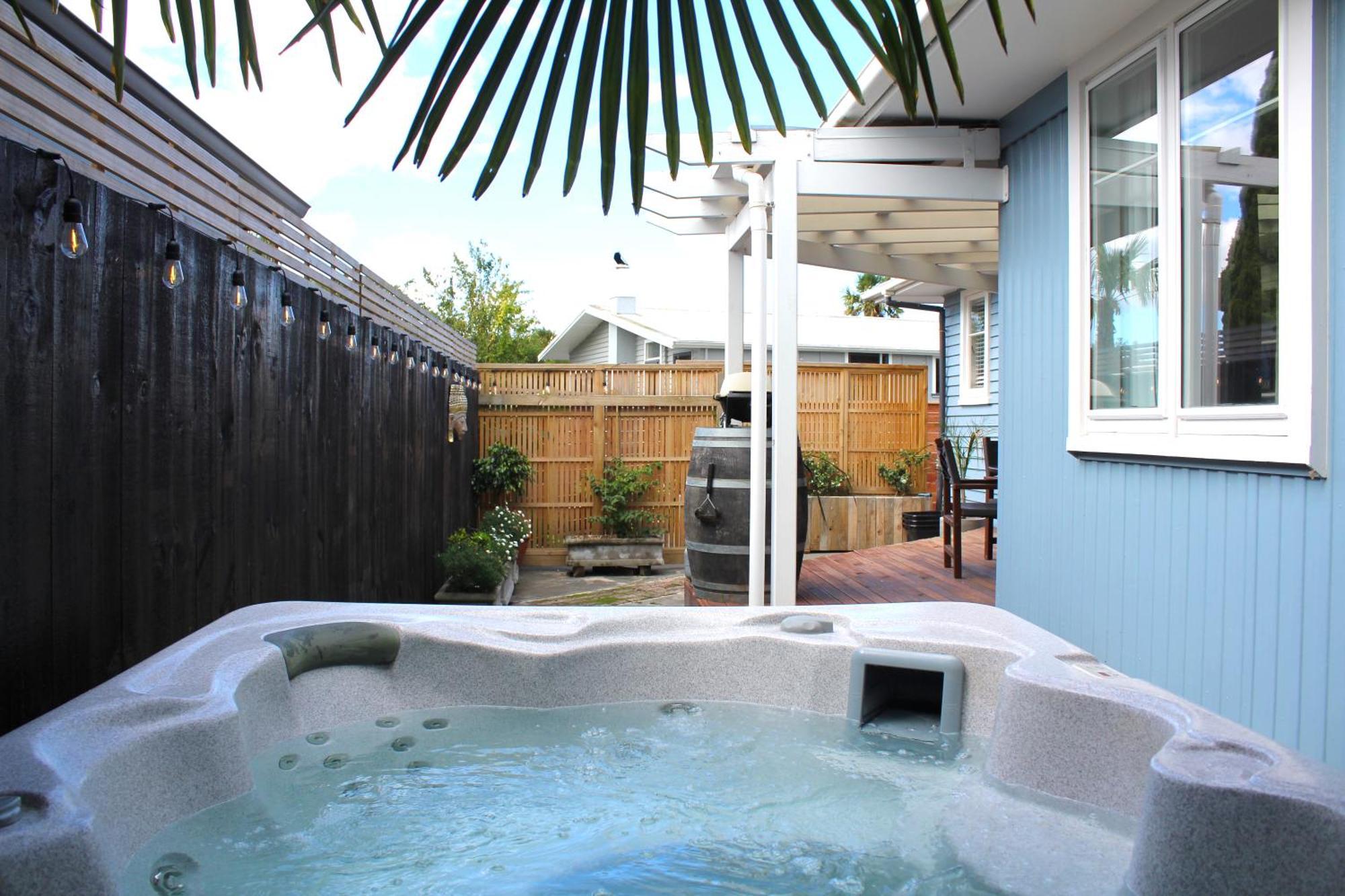 Beautiful Home With Short Stroll To Havelock Village Havelock North Exterior photo